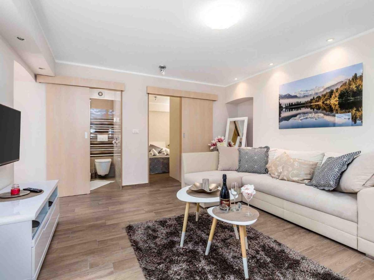 Srok Apartments With Pool Kastav Εξωτερικό φωτογραφία